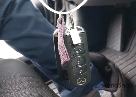 2017 Mazda Mx-5 Miata Club z USA, uszkodzony, nr VIN JM1NDAC72H0121259